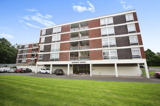 Flat for sale in Chelmscote Road, Solihull