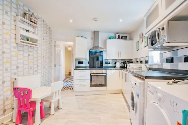 Flat for sale in Prestfield Court, Kensington Street, Whitefield, Greater Manchester