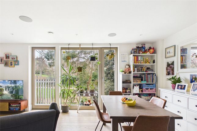 Apartment 7, 99, Thurlow Park Road, London photo 3