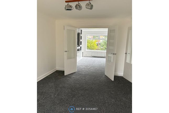 Kingston Close, Wigan photo 4