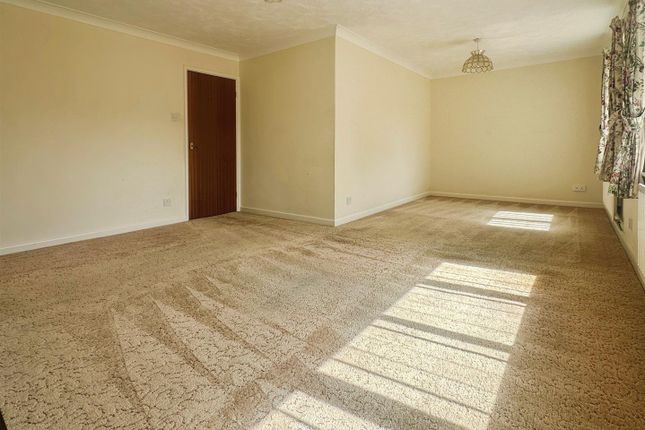 11, Glenfor, Abergele photo 2
