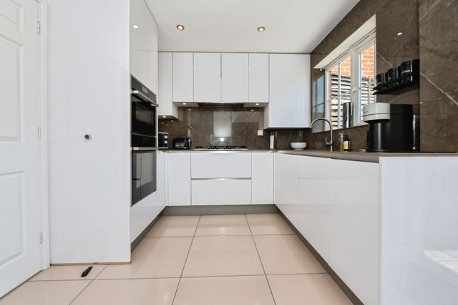 39, Hedingham Road, Grays photo 4