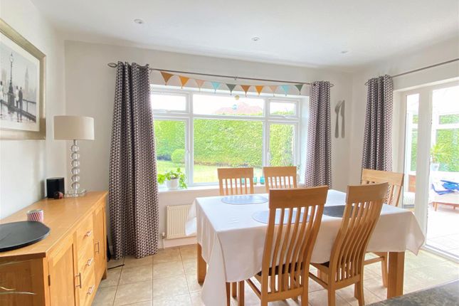 98, Strathcona Avenue, Little Bookham photo 4