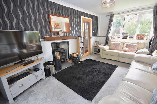 14, Alton Drive, Macclesfield, SK10 photo 3