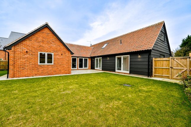 Thumbnail Barn conversion for sale in Cutlers Green, Thaxted, Dunmow