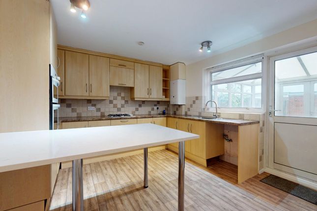 53D, Lower Higham Road, Gravesend photo 4