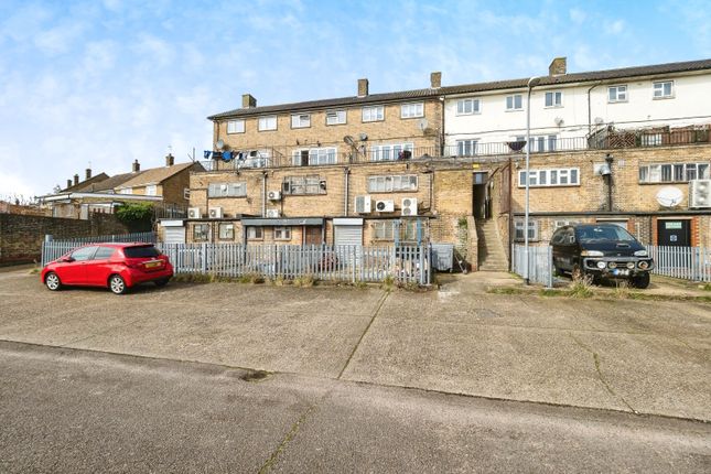 Maisonette for sale in Whitchurch Road, Romford