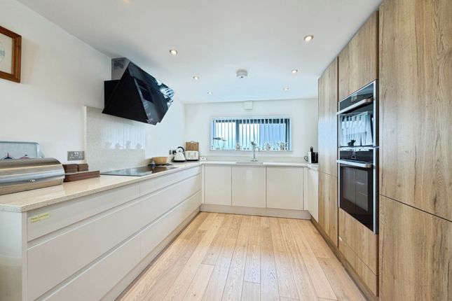 7, Ocean Gateway, Kent photo 3