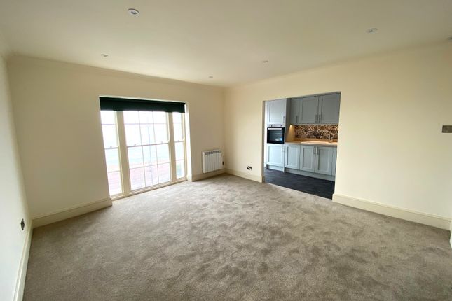 Flat to rent in Grand Parade, St. Leonards-On-Sea