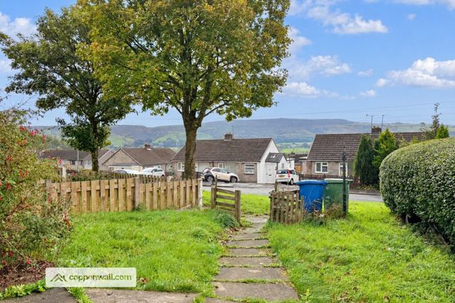 46, Tunstead Crescent, Stacksteads photo 2