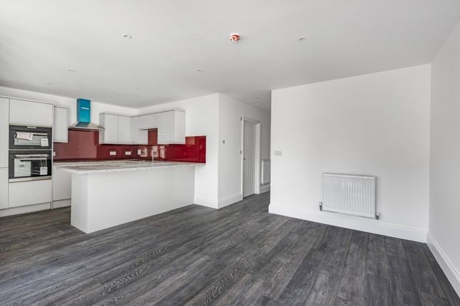 10 Casita Place, 41B Station Approach, West Byfleet photo 3