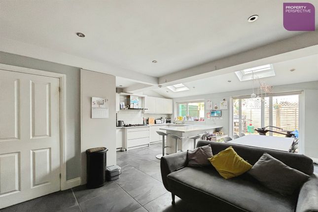 9, Windsor Avenue, Lancaster photo 3