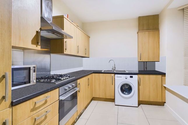 Flat to rent in Lyon Court, High Street, Rochester