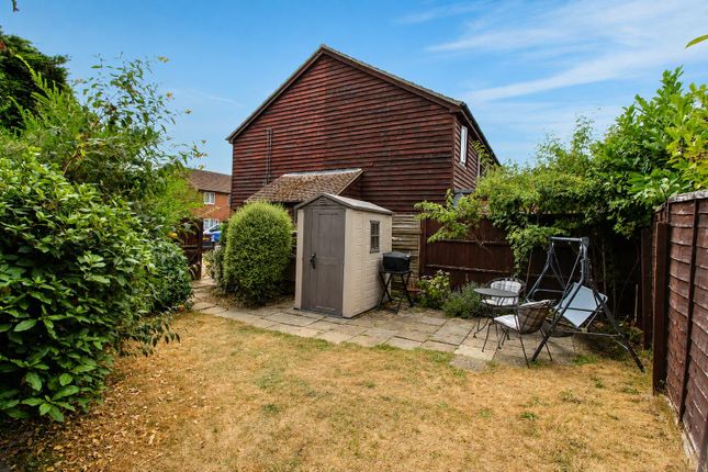 34, Flodden Drive, Reading photo 2
