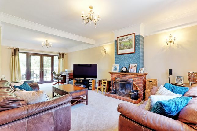 15, Mountnessing Road, Billericay photo 3