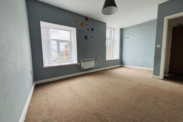Flat 29, Whingate Mill, Leeds photo 5