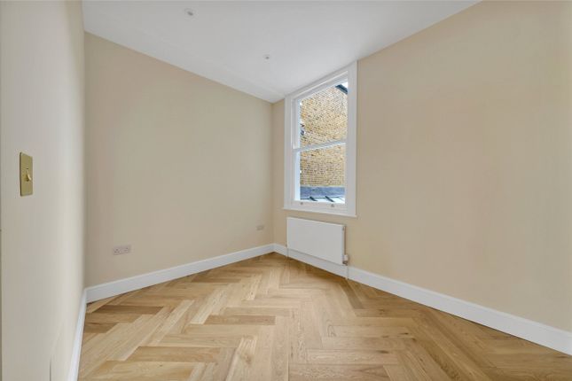 Flat for sale in Kylemore Road, London