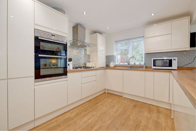 3, Gilbert Way, Hailsham photo 2