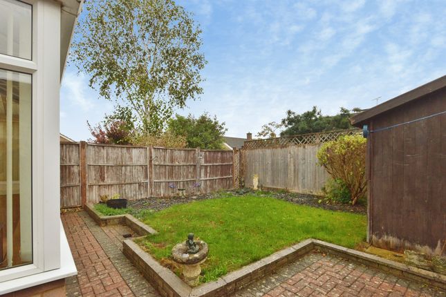 Mays Way, Towcester photo 4