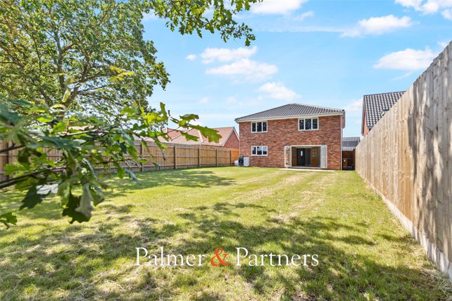 9, Field Mews, Great Bromley photo 4