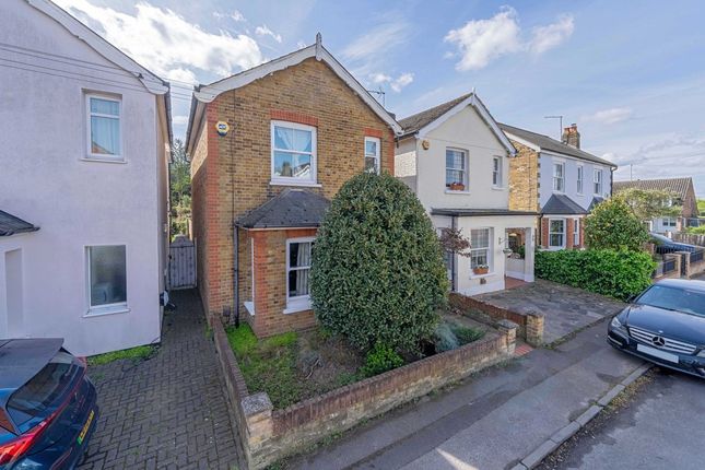 27, Rooksmead Road, Sunbury-On-Thames photo 2