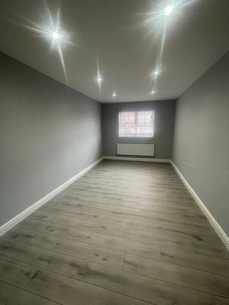 Thumbnail Flat to rent in St'ann's Road, London