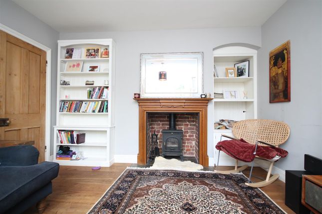 13, Magazine Place, Leatherhead photo 4