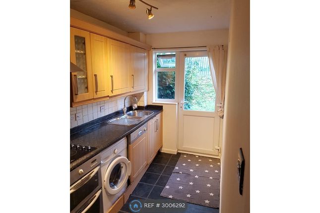 Lowdell Close, Yiewsley, West Drayton photo 3