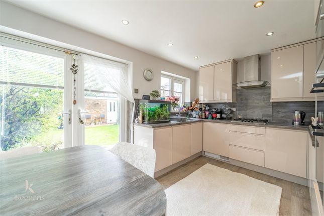 9, Rosewood, Rochdale, OL11 5XU, Rochdale photo 3
