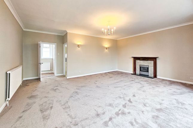 Flat 3, 2a Leadhall Drive, Harrogate photo 4