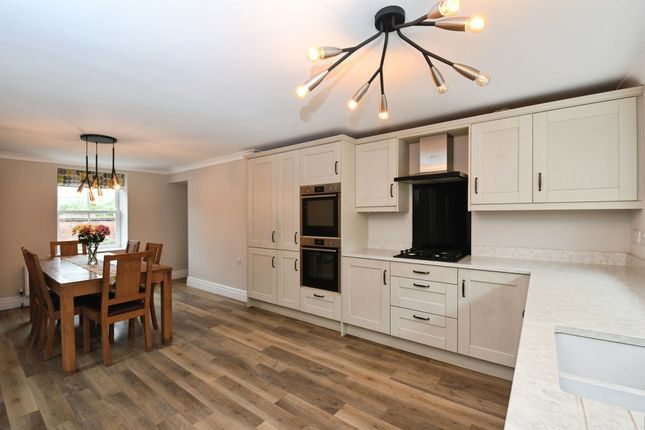 51, West Street, SCUNTHORPE photo 4