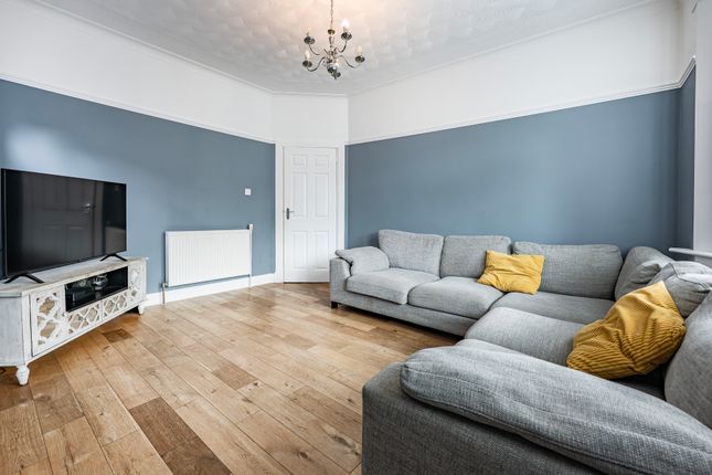 16 Peebles Drive, Rutherglen, Glasgow photo 5
