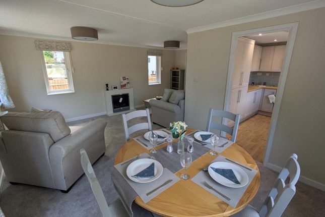 32 Omar Regency In Penwortham Dining