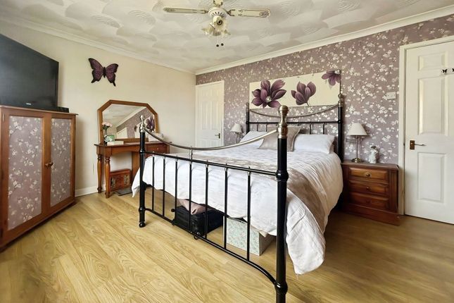 Brynmil House Brynna Road, Bridgend photo 5
