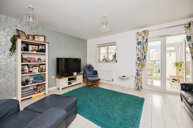 6, Damara Way, Ashford photo 3