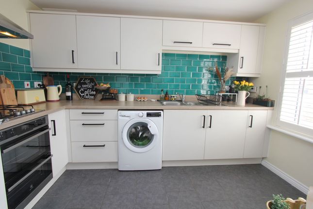 4-bed house on 30 Heol Y Sianel, Barry, £335,000