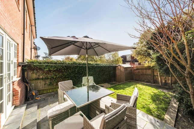 14 Collison Avenue, Barnet photo 4