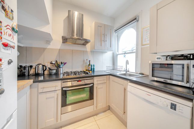 Flats and apartments to rent in Northcote Road, London SW11 Zoopla