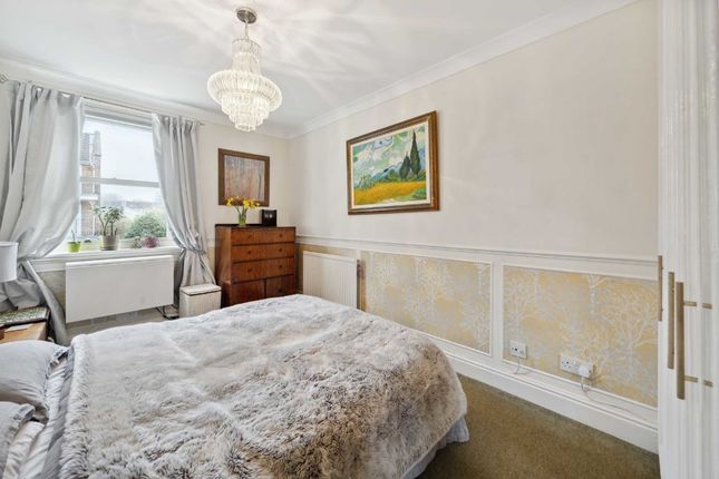 Flat for sale in Cedar Terrace, Richmond