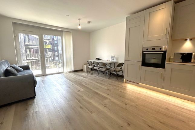 1-bed flat on Flat 36,7 Gramophone Lane, Hayes, £295,000