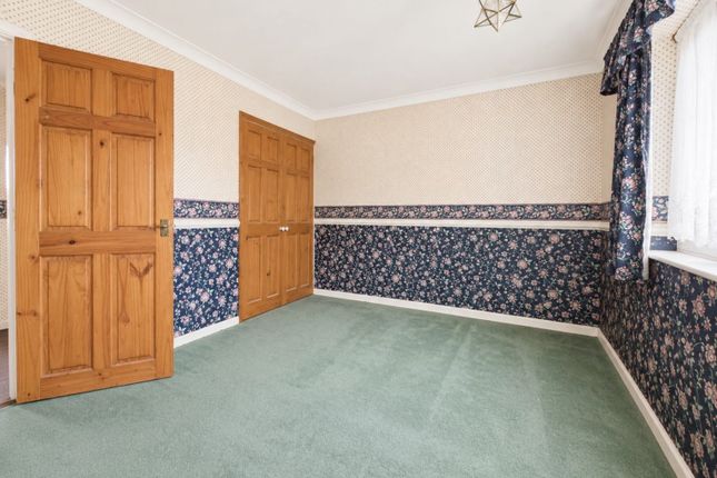 43, Chargrove, Bristol photo 2