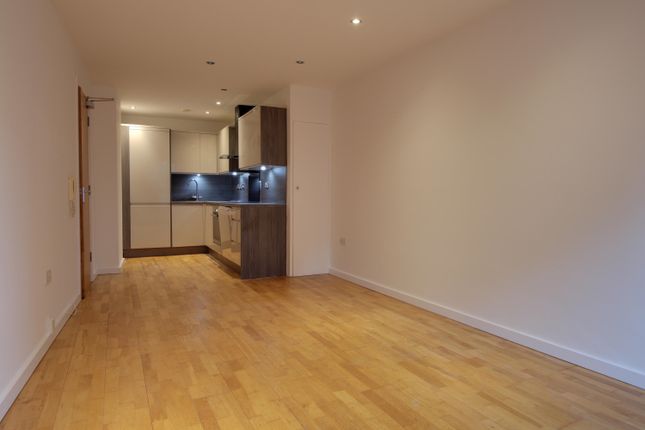Catalina, Gotts Road, Leeds photo 4