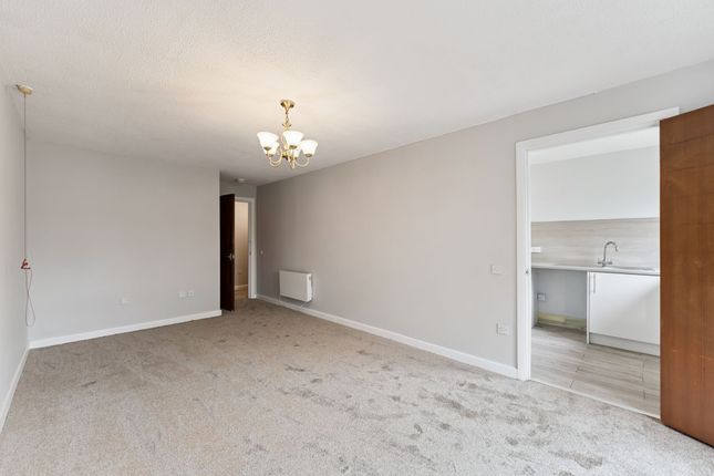 Flat 8, Elm Court, Glasgow photo 4