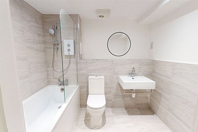 Flat 10, 12 Lakeside Rise, Blackley photo 2