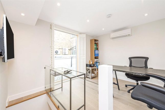 Flat for sale in Redcliffe Road, Chelsea, London