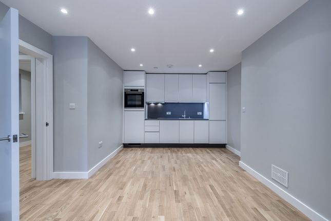 Flat 1 65 Argyle Road, London photo 2