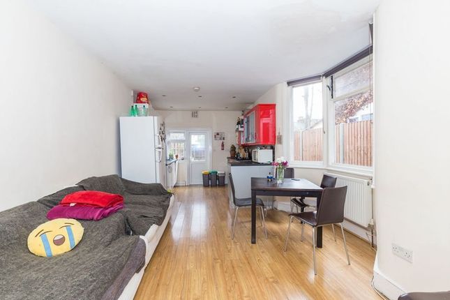 Thumbnail Town house to rent in Falkland Road, Turnpike Lane