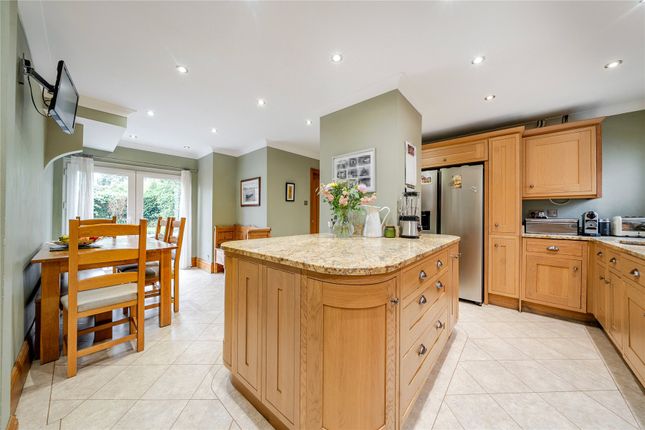 63, Broomhill Road, Kent photo 4