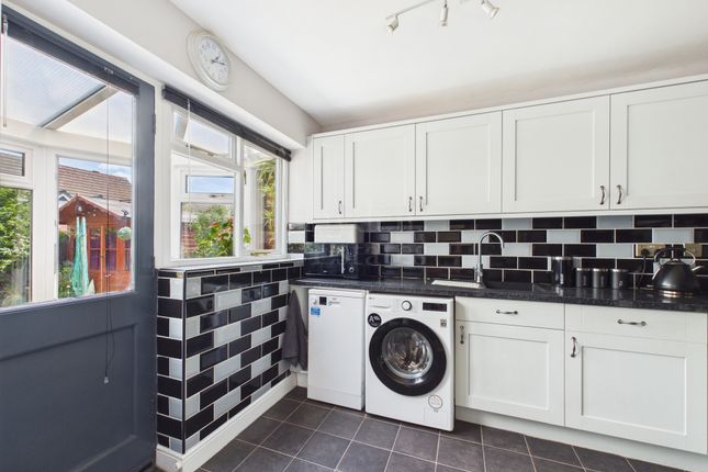 19, Vaughan Road, KIDDERMINSTER photo 4