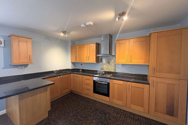 27, Shire Lodge Close, Corby photo 3